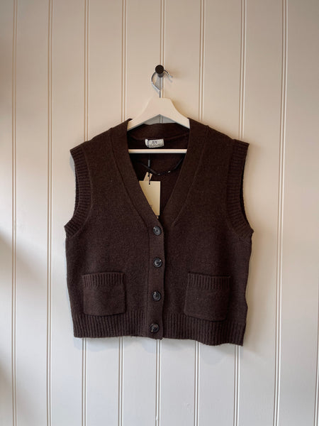 JDY Knitted V Neck Vest in Chocolate Brown