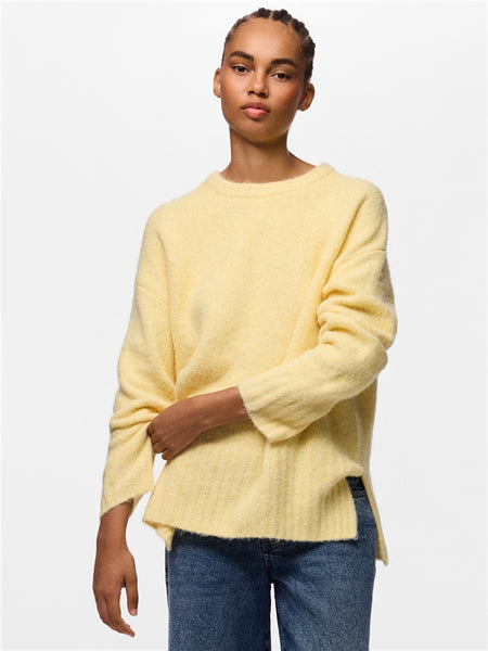 Pieces Oversized Long Sleeve Fluffy Knit Jumper In French Vanilla