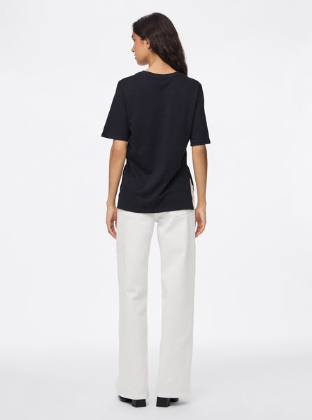 Pieces Ruched Side Split T-shirt in Black