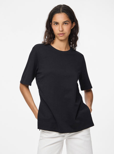 Pieces Ruched Side Split T-shirt in Black