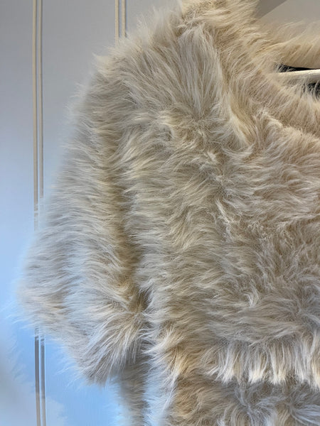 VM Cosy Fluffy Knit in Cloud Dancer