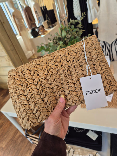 Pieces Woven Straw Clutch Bag