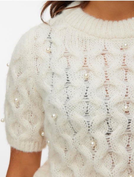 VM Pearl Embellished Short Sleeve Cable Knit Top In Cream