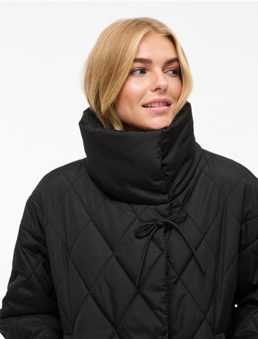 Vila Quilted Puffer Jacket in Black