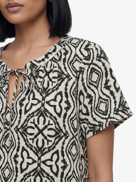 VM Short Sleeve Relaxed Fit Patterned Top