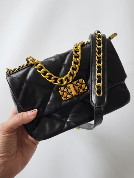 Quilted Gold Chain Crossbody Bag In Black