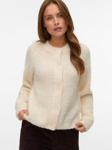 VM Button Front Chunky Knit Cardigan In Cream