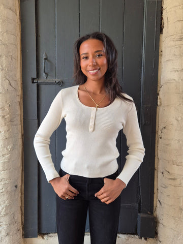 VM Button Front Ribbed Long Sleeve Knit Top In Birch