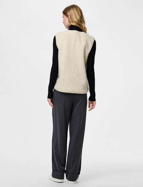 Pieces Boxy Teddy Gilet In Cream