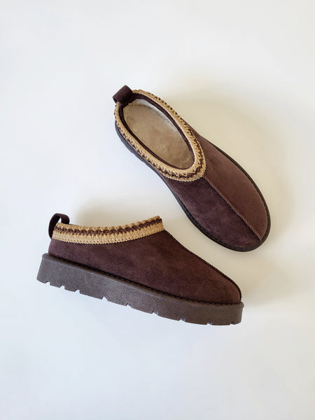 Embroidered Slip On Cosy Taz Slipper Shoe In Chocolate