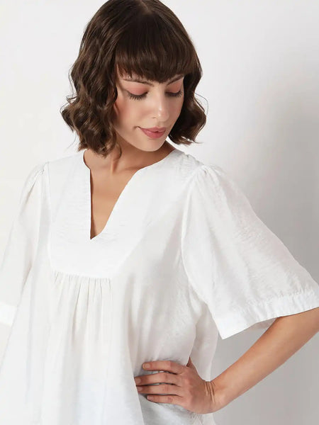 VM Aware Vneck Short Sleeve Tunic Top In White