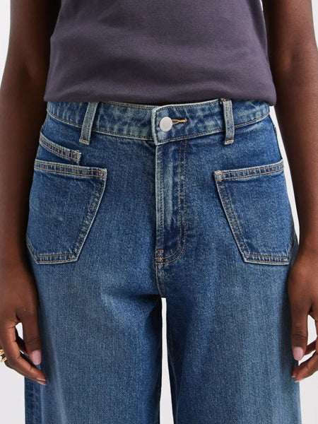 VM Zelda High Rise Pocket Detail Barrel Jeans In Mid Blue