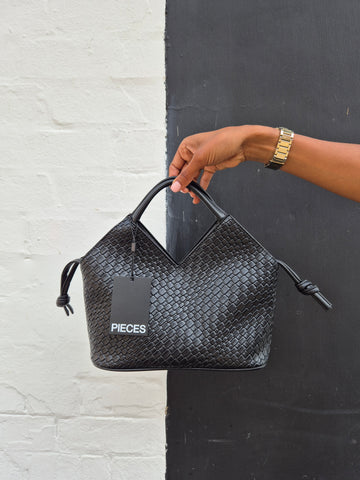Pieces Woven Crossbody Bag In Black