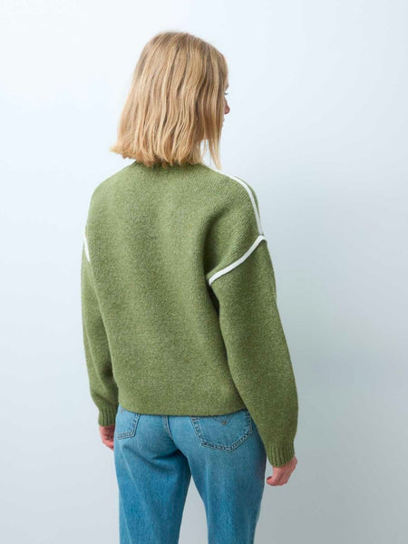 VM Soft Knit Jumper With Contrast Piping In Moss Green