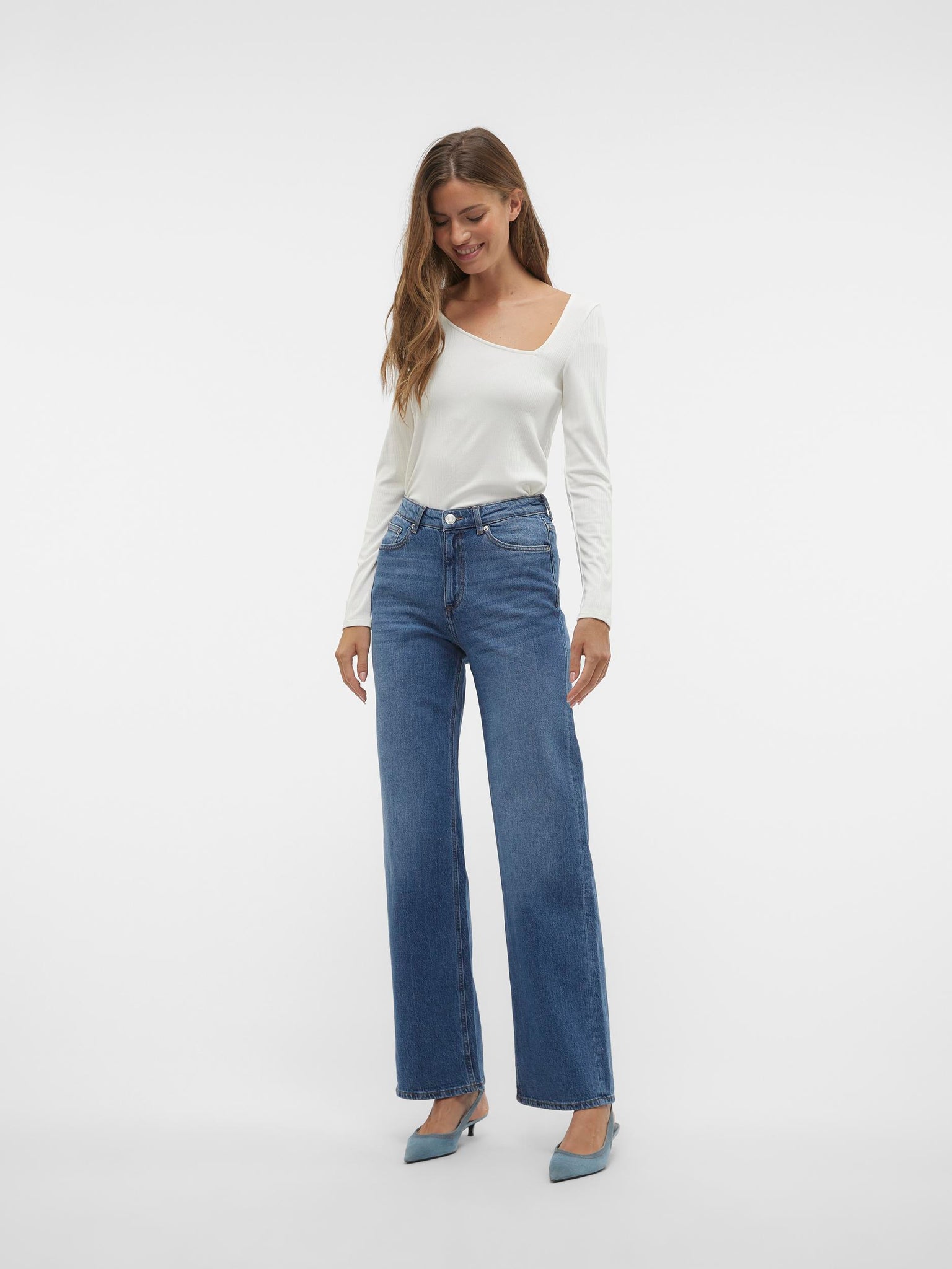 VM Tessa High Waist Wide Leg Jeans In Medium Blue