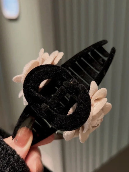 Black & Beige Camellia Hair Claw Clip