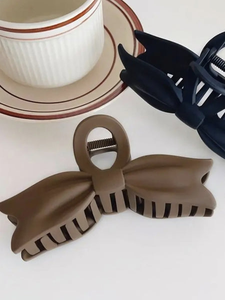 Bow Hair Claw Clip Available In 2 Colourways