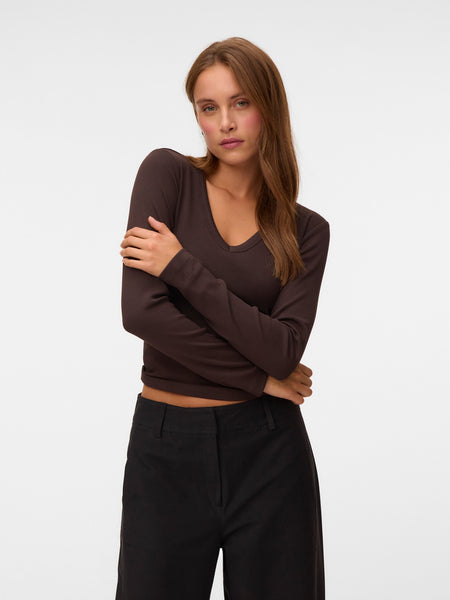 VM Ribbed Long Sleeve V-Neck Top In Chocolate Brown