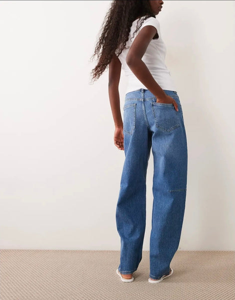 Vila Barrel Leg Jeans In Medium Blue