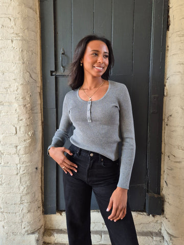 VM Button Front Ribbed Long Sleeve Knit Top In Grey