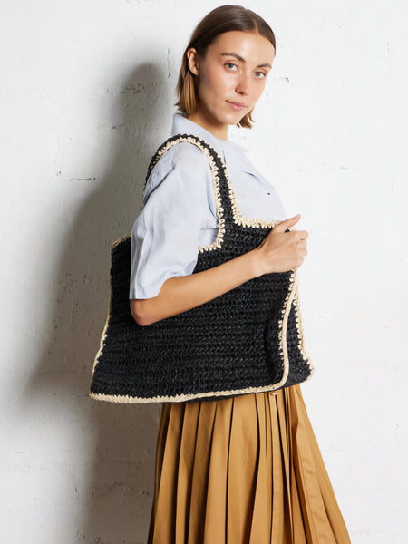 Pieces Straw Tote Bag In Black