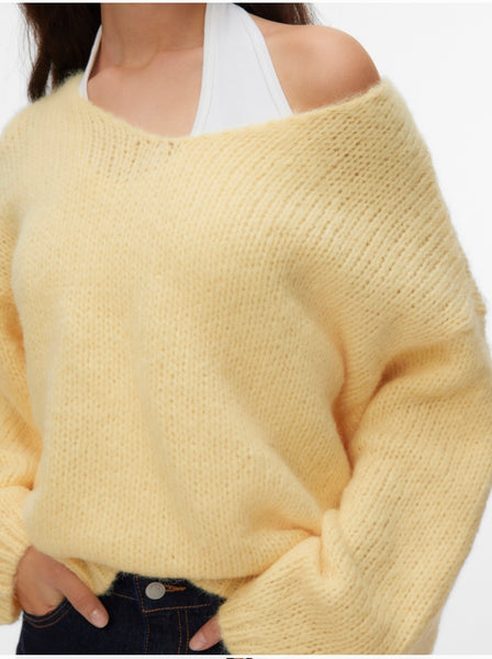 VM Slouchy Oversized 2Way Wear Knit Jumper In Pastel Yellow