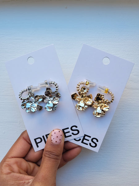 Pieces 2 Pack Hammered Flower Earrings - available in Gold Or Silver