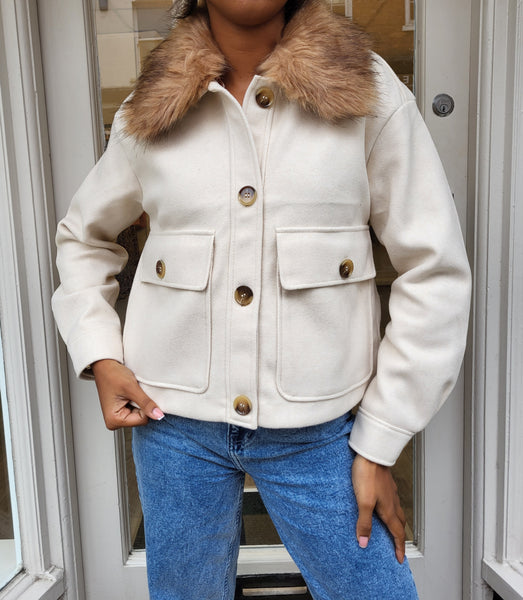 Only Emma Short Fur Collar Jacket