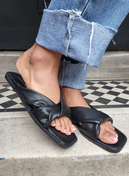 VM Faux Leather Square Toe Sandals In Black